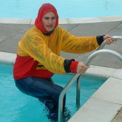 Anorak for swim training in pool